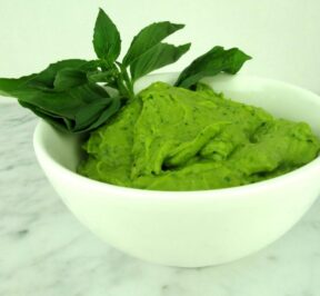 Avocado-Pesto